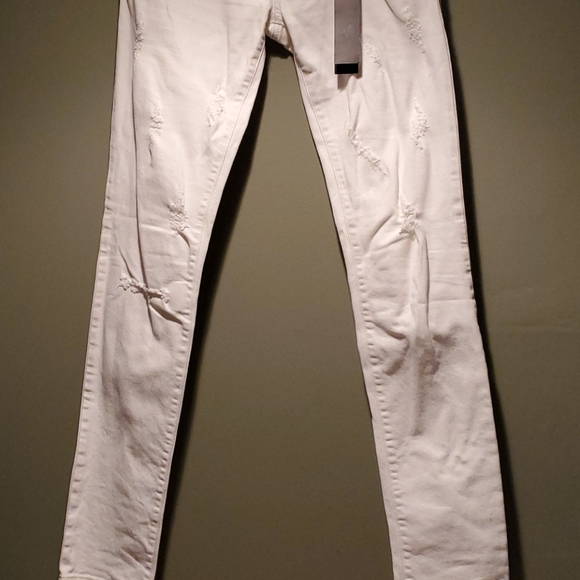 $ DROP NWT Diesel White Ripped Jeans - Picture 3 of 8